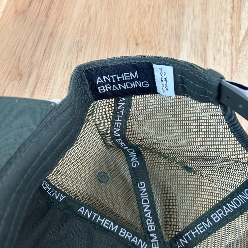 NWOT Get Remote Anthem Green Padded Mesh Snap Back Adjustable Trucker Hat - Picture 6 of 7